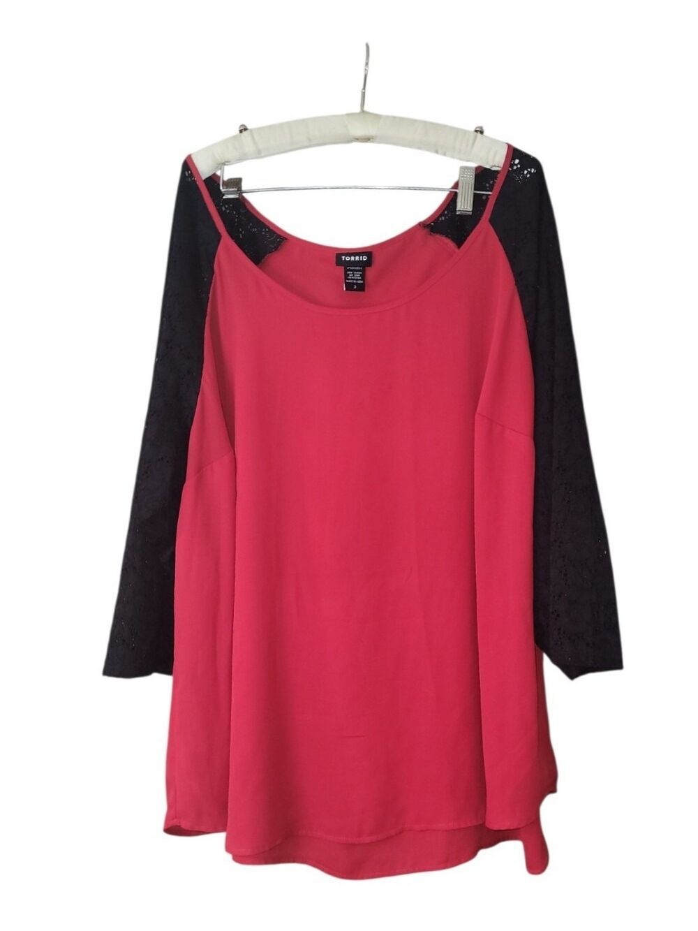 Torrid 3 Red Blouse With 3/4 Length Lace Black Sleeves 3X